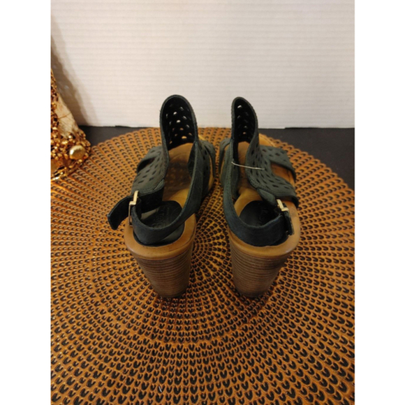 Born Leather Sandals Size 8M - Picture 3 of 4